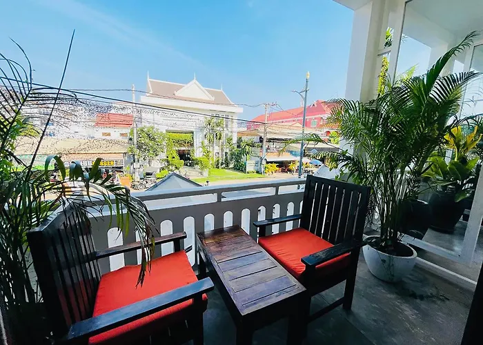 Chhouy Vathna Angkor Boutique Siem Reap